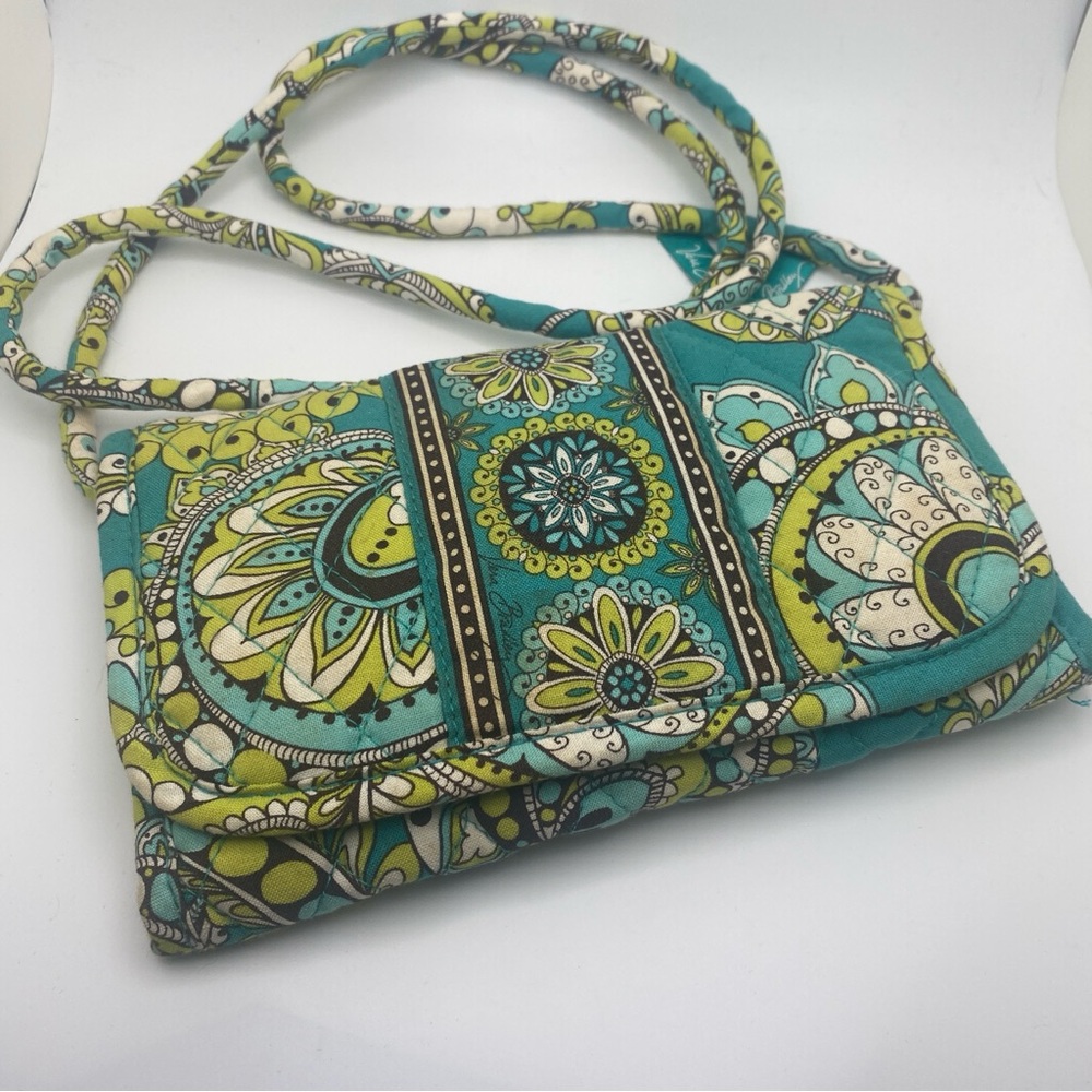 Vera Bradley Crossbody Wallet Purse in Peacock Retired 2007 50” Strap Never Used